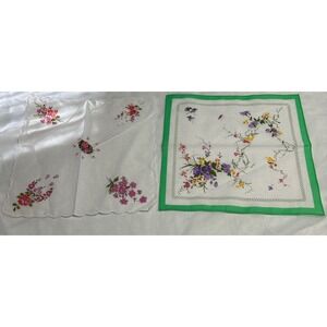 Lot of 2 Vintage Floral Print‎ Handkerchiefs Women's Accessories